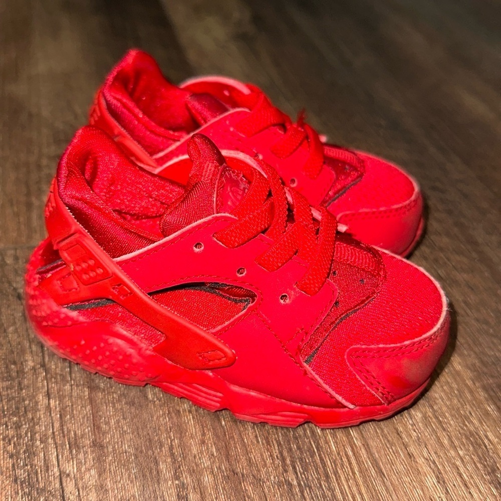 Nike Huarache Toddler Red Shoes‎ Size 5C
